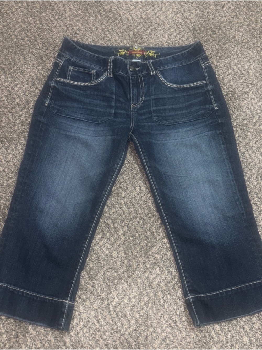 Maurices Dark Blue low rise Cropped Capri Jeans